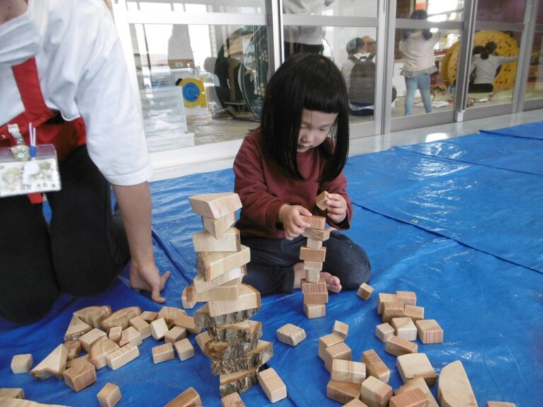 山形市児童遊戯施設「べにっこひろば」